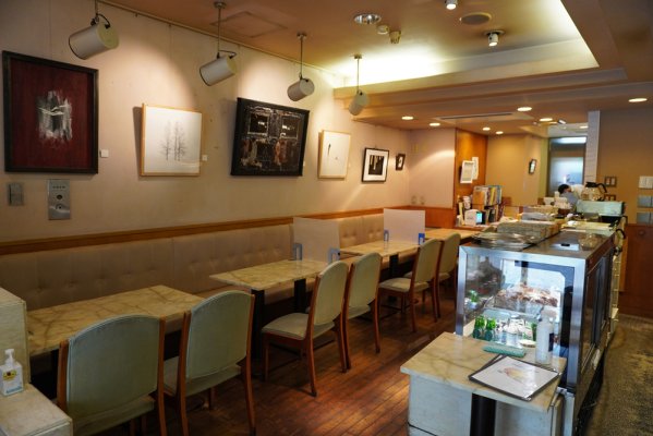 店內