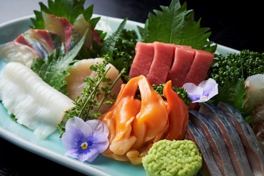 不僅提供套餐，也可依喜好點餐。