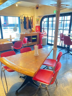 店內