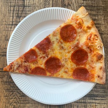 種類豐富的披薩