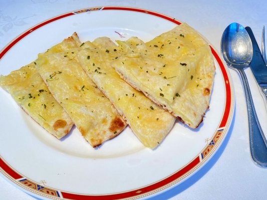 起司烤餅（Cheese Naan）